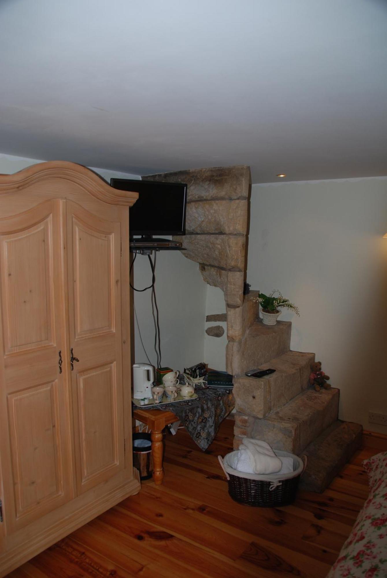 Armidale Cottages B&B Workington Room photo
